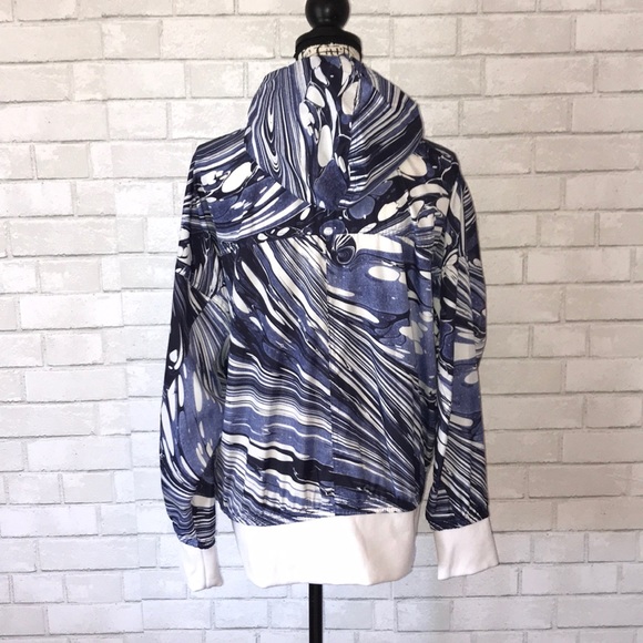 Adidas by Stella McCartney Run printed jacket - Picture 10 of 16